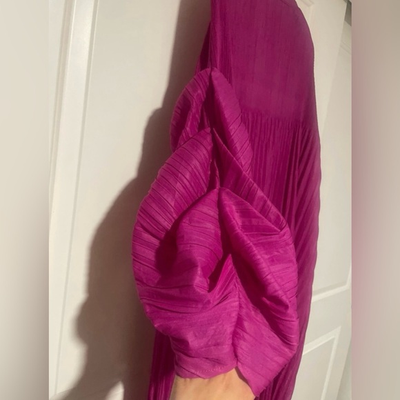 🩷Pleated Dress Magenta -One Size🩷 - Picture 3 of 5